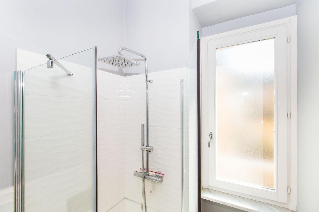 טורינו Porta Nuova & Parco Del Valentino Roomy Flat מראה חיצוני תמונה