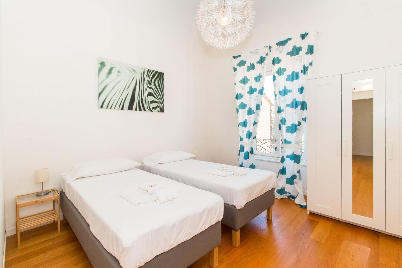 טורינו Porta Nuova & Parco Del Valentino Roomy Flat מראה חיצוני תמונה